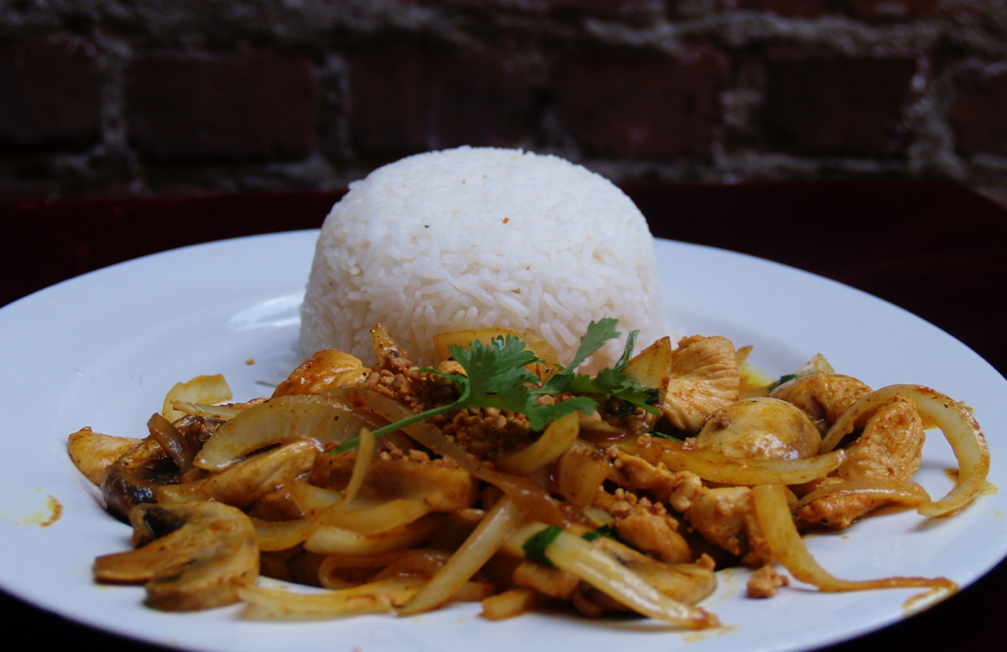 E.	Curry with Mushroom – Nấm Xào Cà-ri: